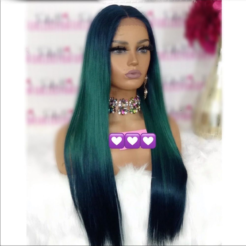 Beautiful never worn turquoise wig!